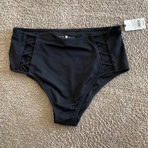 Black high waisted bikini bottoms NWT